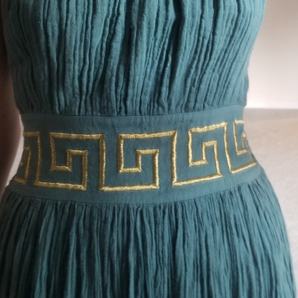 Dress - Picture 2 of 5